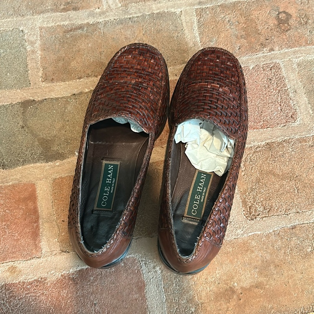 Cole Haan woven leather shoes Size 9